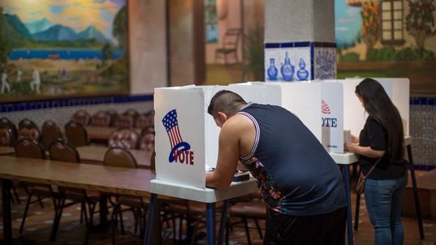 Votantes en Los Ángeles.